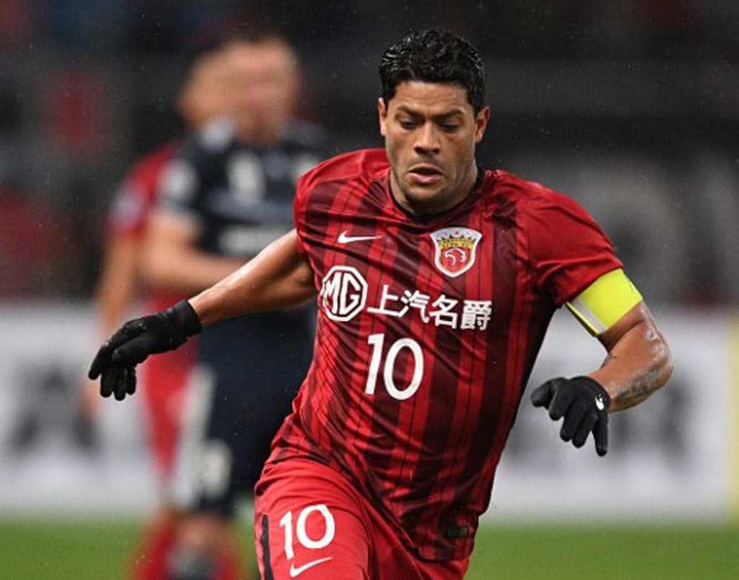 হাল্ক: সেই ম্যাচে ব্রাজিলের অন্যতম ভরসা ছিলেন হাল্ক। গোলার মতো শট নিতে পারতেন। কিন্তু ম্যাচে বিশেষ কিছুই করতে পারেননি। বর্তমানে অস্কারের মতো চিনের ক্লাব সাংহাইতে খেলেন তিনি।