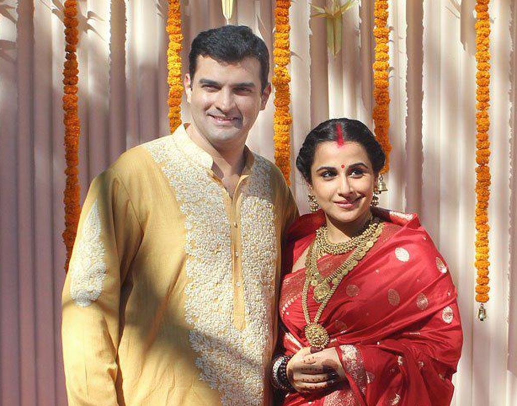 বিদ্যা বালন: ২০১২ সালের ১৪ ডিসেম্বর ইউটিভি নেটওয়ার্কের সিইও সিদ্ধার্থ রয় কপূরকে বিয়ে করেন এই বলি অভিনেত্রী। বিদ্যার সঙ্গে পথ চলা শুরু হওয়ার আগে আরও দু’বার বিবাহবিচ্ছেদ হয় সিদ্ধার্থর।