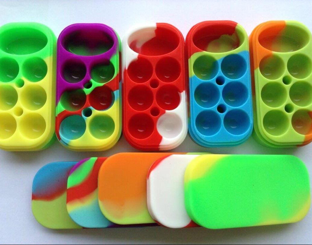 সিলিকন: প্লাস্টিকের মতো ক্ষতিকারক নয়, অথচ প্লাস্টিকের মতোই দেখতে রঙিন সিলিকনের পাত্র স্যালাড, সব্জি, ফল, ড্রাই ফ্রুটস, চকোলেট রাখার জন্য সবচেয়ে ভাল বিকল্প।