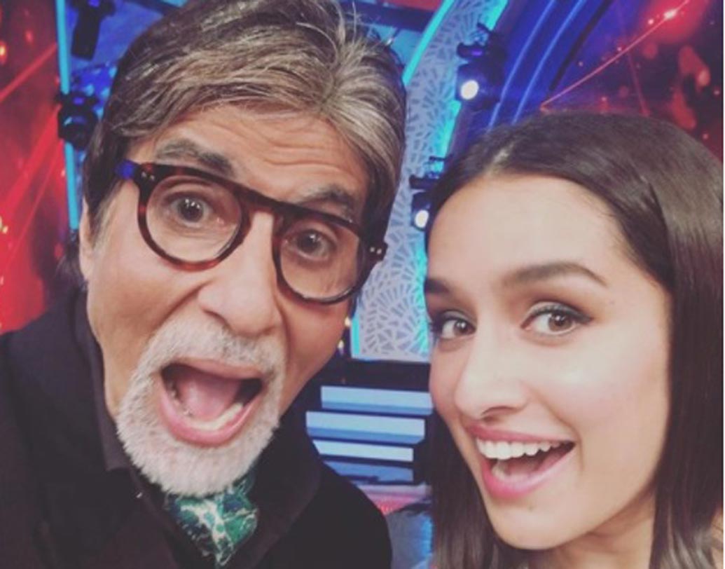 বস্টন ইউনিভার্সিটিতে সাইকোলজি নিয়ে পড়াশোনা করতে শ্রদ্ধা। সেই সময় ছবি করার সুযোগ পান। ২০১০-এ ‘তিন পাত্তি’ ছবিতে বলি অভিষেক হয়েছিল শ্রদ্ধার। ছবিতে ছিলেন অমিতাভ বচ্চনও। এক কলেজ পড়ুয়ার চরিত্রে ছিলেন শ্রদ্ধা। যদিও ছবিটি একেবারেই চলেনি বলা যায়।