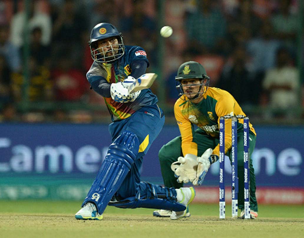 তিলকরত্নে দিলশন: শ্রীলঙ্কার ক্রিকেটের বড় ভরসা ছিলেন দিলশন। আসল নাম তুওয়ান মহম্মদ দিলশান। মাত্র ১৬ বছর বয়সে ধর্ম পরিবর্তন করেন।