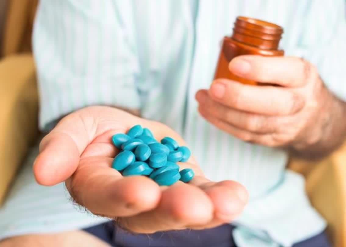 রোগীদের থেকে ফিডব্যাক পেয়ে হতভম্ব হয়ে যান ওই তিন বিজ্ঞানী। যাঁরা যাঁরা এই ওষুধ খেয়েছিলেন তাঁরা প্রত্যেকেই নিজেদের যৌন উত্তেজনা বৃদ্ধি পেয়েছে বলে জানান। বিশেষ করে ইরেকটাইল ডিসফাংশনের সমস্যা যাঁদের ছিল, তাঁরা প্রভূত উপকার পান এই ওষুধ খেয়ে।