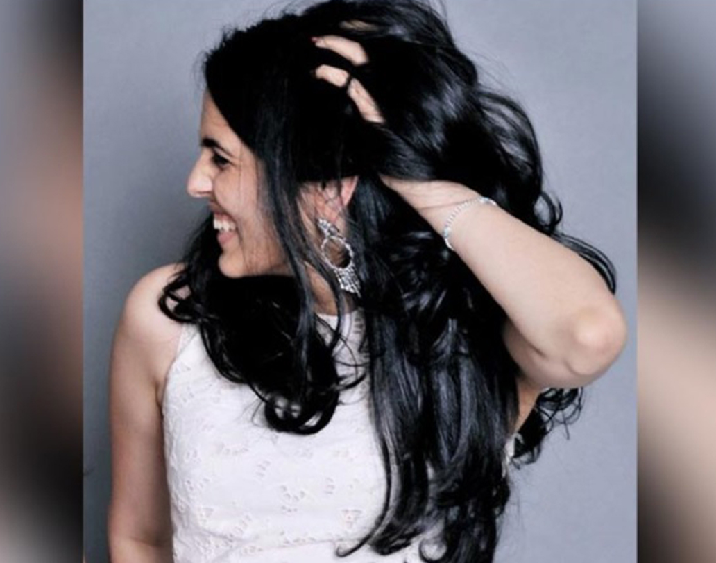 ২০১৪-এর জুলাইয়ে বাবার সংস্থায় ডিরেক্টর হিসেবে যোগ দেন শ্লোক। এর পর ২০১৫-য় শুরু করেন নিজের সংগঠন ‘কনেক্ট ফর’। অনুদানকারী ও স্বেচ্ছাসেবী সংস্থার মধ্যে সংযোগ স্থাপন করাই এই ‘কনেক্ট ফর’-এর কাজ।