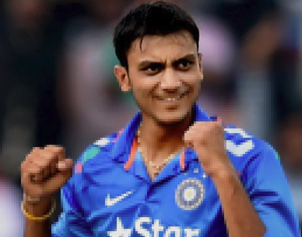 অক্ষর পটেল: প্রথম ম্যাচে দলে সুযোগ না পাওয়া অক্ষর ফিরতে পারেন বাংলাদেশের বিরুদ্ধে প্রথম একাদশে।