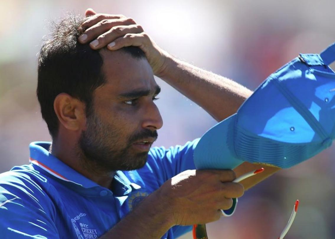 মহম্মদ শামি: এই তালিকার সর্বশেষ সংযোজন মহম্মদ শামি। শামির স্ত্রী হাসিন জাহানের অভিযোগ, শামির সঙ্গে একাধিক নারীর সম্পর্ক রয়েছে। হাসিনের দাবি, এ নিয়ে বলতে গেলে তাঁর উপরে অত্যাচারও চালিয়েছেন ভারতীয় ওই ক্রিকেটার। হাসিন এও জানিয়েছেন, দক্ষিণ আফ্রিকা থেকে দেশে ফেরার সময় দুবাইতে শামি হোটেলে থেকে গিয়েছিলেন শুধুমাত্র নারীসঙ্গ পাওয়ার জন্য। হাসিনের দাবি, একসঙ্গে অনেক সম্পর্কে জড়িয়ে থাকাটাই শামির অভ্যাস!