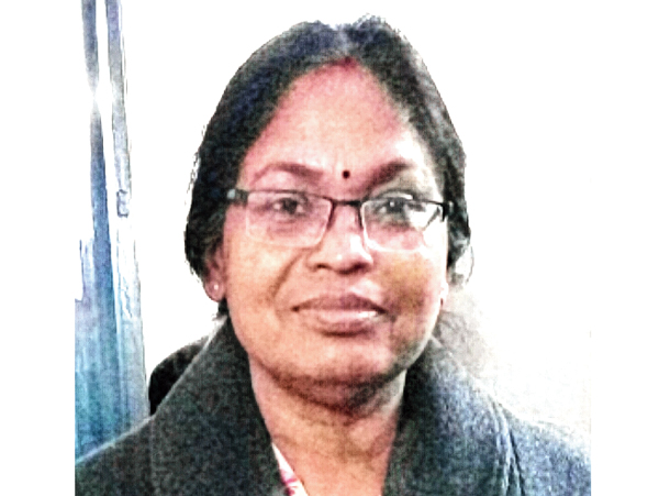 Story of a woman who joins army to fight poverty