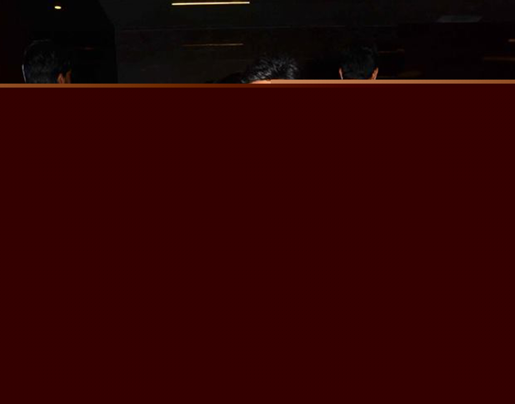 দীপশিখা নাগপাল: টেলি ধারাবাহিক ছাড়া বড় পর্দাতেও পরিচিত মুখ দীপশিখা। ১৯৯৭ সালে জিৎ উপেন্দ্রর সঙ্গে পথ চলা শুরু হলেও ২০০৭ সালে তাঁদের বিচ্ছেদ হয়ে যায়। প্রথম পক্ষের দু’টি সন্তান রয়েছে দীপশিখার। ২০১২ সালে মডেল এবং অভিনেতা কৈশব অরোরার সঙ্গে চার হাত এক হয় তাঁর। শেষ ছ’বছর এক সঙ্গেই রয়েছেন তাঁরা।