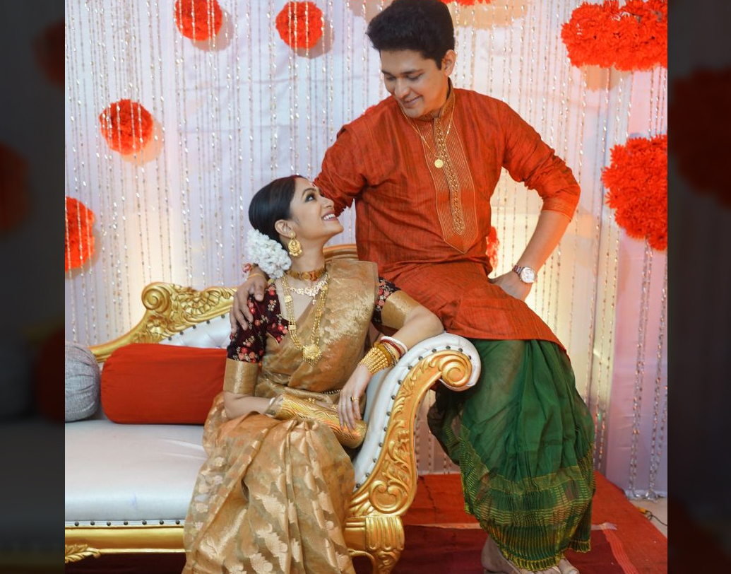 বউভাতের পরের দিন শ্বশুরবাড়িতে বসে একটা সিক্রেট শেয়ার করলেন বাসবদত্তা। তাঁদের সম্পর্কে তিনিই ডমিনেট করেন বলে জানালেন অভিনেত্রী।