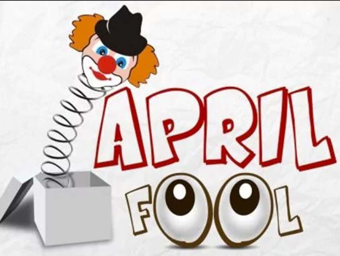 ‘এপ্রিল ফুলস ডে’র সূচনা কী ভাবে হল তা নিয়ে নানা মতবাদ রয়েছে। জানা যায়, এপ্রিল ফুল ডে-র জন্ম ১৫৮২ সালে। ১ এপ্রিল থেকেই ফ্রান্স জর্জিয়ান ক্যালেন্ডার বছর নির্ধারণ শুরু করে। এই নতুন ক্যালেন্ডার অনুযায়ী, ১ জানুয়ারি বছরের প্রথম দিন নির্ধারিত হয়। কিন্তু তার আগে পর্যন্ত ১ জানুয়ারির বদলে ২৫ মার্চকে বছরের প্রথম দিন হিসাবে ধরা হতো। এই ক্যালেন্ডার চালু হয় মার্চের শেষের দিকে। হিসাব অনুযায়ী ১ এপ্রিল থেকেই নতুন ক্যালেন্ডার চালু হয়। জর্জিয়ান ক্যালেন্ডার চালু হওয়ার পরও আগের নিয়ম মেনে চলতেন যাঁরা তাঁদের সে সময় ‘ফুলস’ অর্থাৎ বোকা বলা হতো। সেই থেকেই ‘এপ্রিল ফুলস ডে’-সূচনা বলে মনে করা হয়।