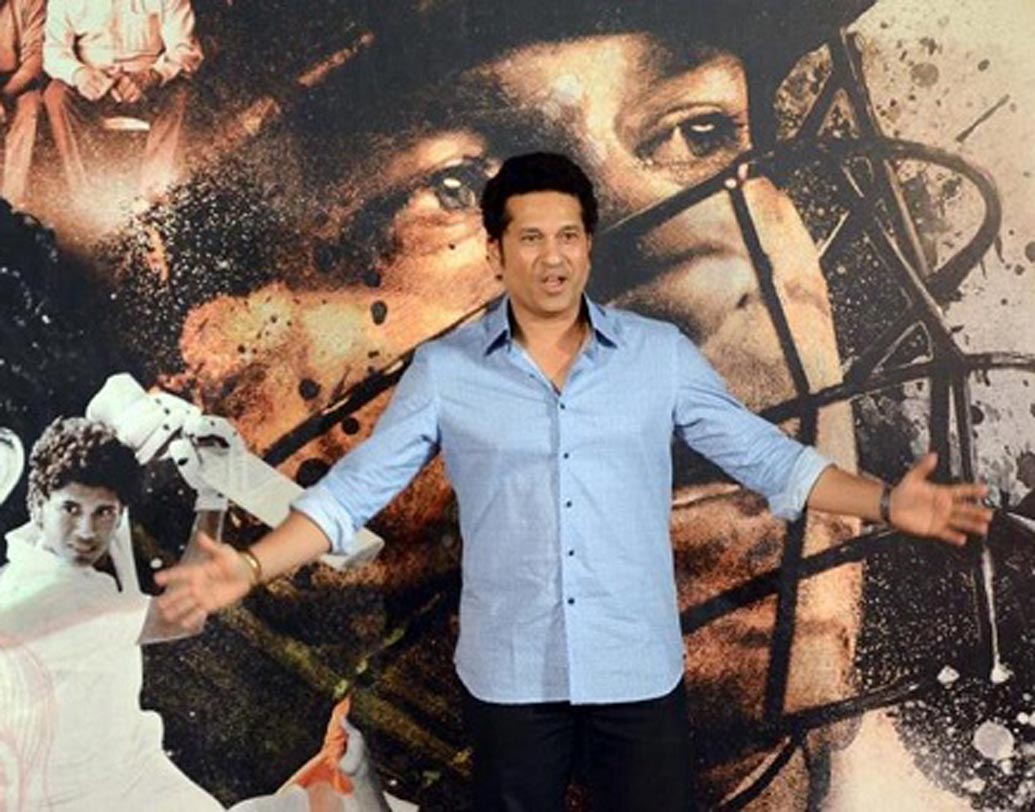 ‘সচিন: আ বিলিয়ন ড্রিমস’ যদিও কোনও বায়োপিক নয়। এটি একটি বায়োগ্রাফিকাল ডকু-ড্রামা। ছবিতে সচিন তেন্ডুলকরের মুখেই জীবনের গল্প শোনা গিয়েছে। বলিউডি ছবির জন্য নিজের জীবন কাহিনি শেয়ার করার পরিবর্তে প্রায় ৪০ কোটি টাকা নিয়েছিলেন সচিন। ইন্ডাস্ট্রি সূত্রে অন্তত এমনটাই জানা যায়। ২০১৭ সালে মুক্তি পেয়েছিল এই ছবি।