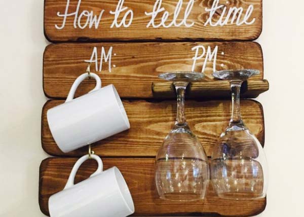 আবার অনেকে এএম-পিএম না গুলিয়ে ফেললেও সংক্ষেপে বলা এই অক্ষরগুলোর সঠিক অর্থ জানেন না। কখন ব্যবহার হয় এএম-পিএম এবং এদের প্রকৃত অর্থই বা কী জেনে নিন।