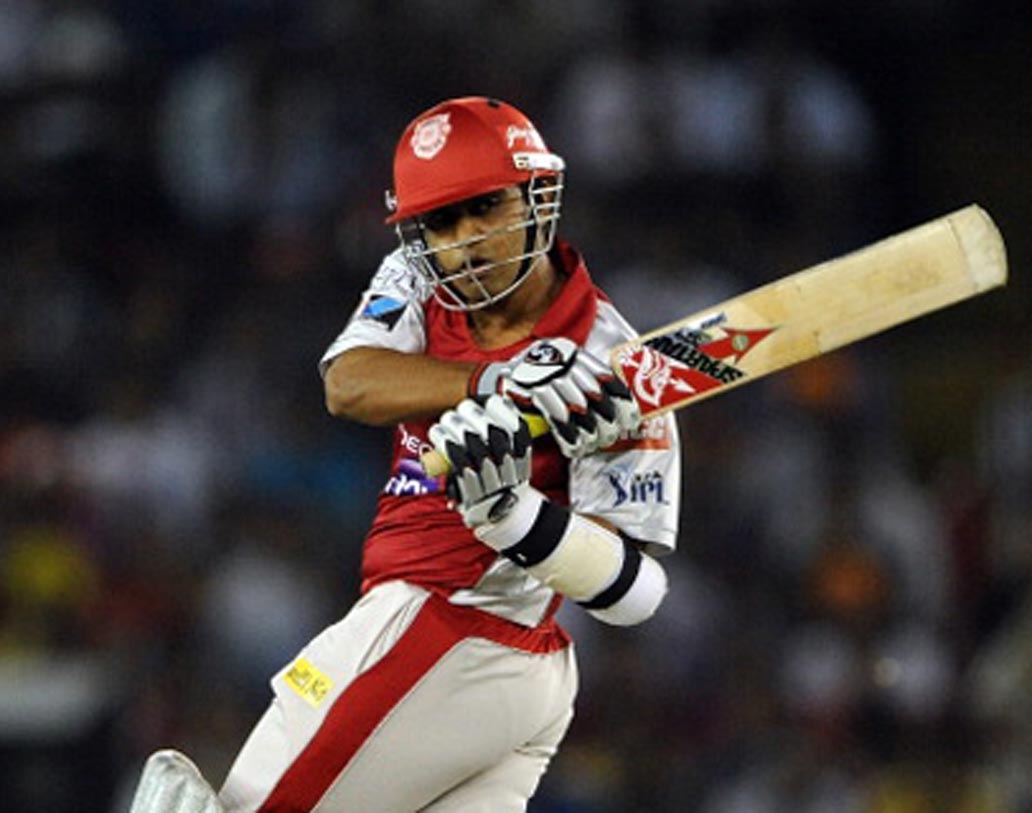 পল ভলথাটি: ২০১১-এর আইপিএল-এ কিঙ্গস ইলেভেন পঞ্জাবের হয়ে তাঁর একটি ম্যাচে ১২০ রান আজও বিখ্যাত হয়ে রয়েছে। কিন্তু, চেন্নাই সুপার কিঙ্গসের বিরুদ্ধে সেই ইনিংসের পর আর তেমন ভাবে ফিরে আসতে পারেননি তিনি। সে বার আইপিএল-এ রান ছিল চোখে পড়ার মতোই।