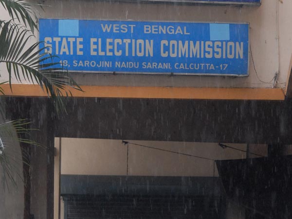 Bengal Panchayat Elections 2018: First time 143 nomination papesr filed in Election Commissiono
