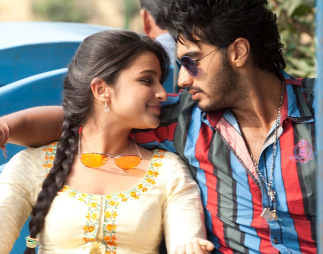 বলিউডে এই মুহূর্তের জুটি হিসেবে নজর কেড়েছেন পরিণীতি চোপড়া ও অর্জুন কপূরও। ২০১২-এ ‘ইশকজাদে’ ছবিতে জোয়া ও পর্মা-র অন-স্ক্রিন কেমিস্ট্রি মন জয় করেছিল দর্শকের। ইন্ডাস্ট্রি সূত্রে খবর, এই জুটিকে ফের দু’টি ছবিতে দেখা যাবে খুব শীঘ্রই। অর্জুন-পরিণীতির কেরিয়ার পাইপলাইনে রয়েছে ‘নমস্তে লন্ডন’ ও ‘সন্দীপ অওর পিঙ্কি ফরার’ নামের প্রোজেক্ট।