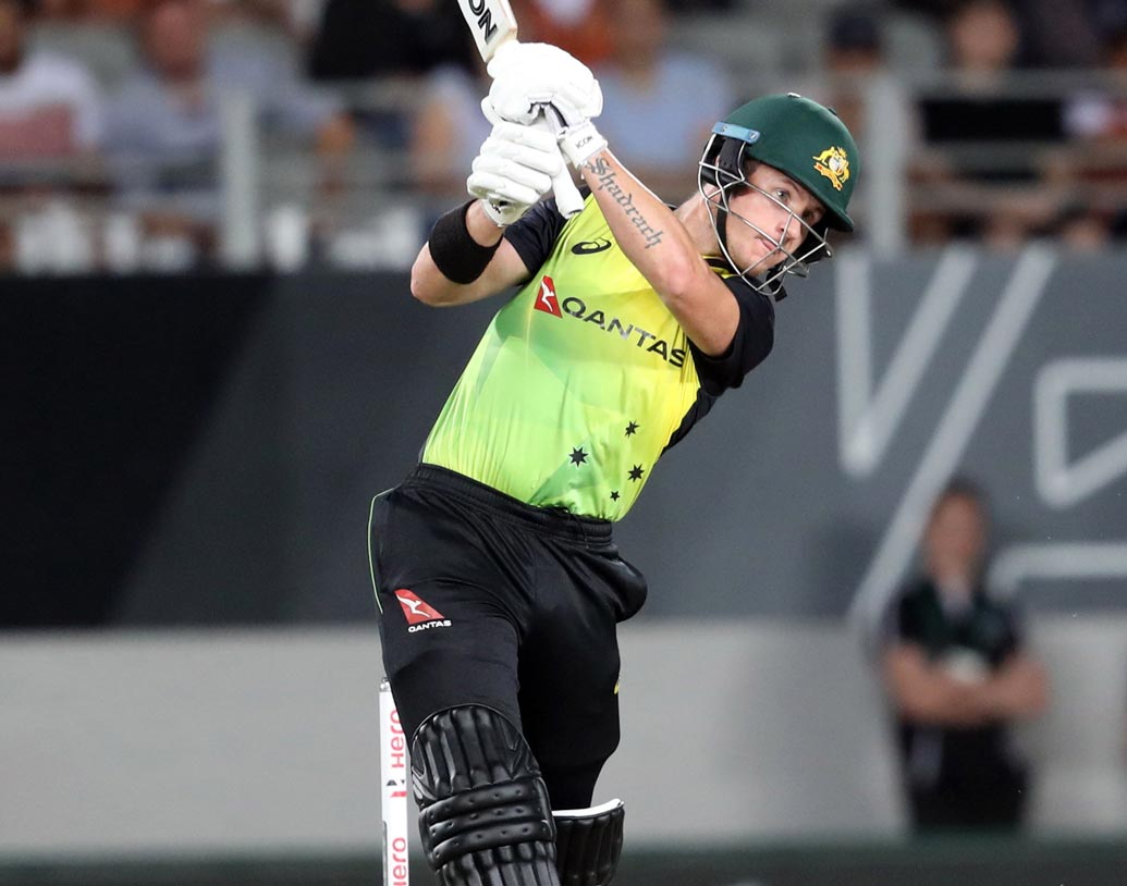 ডার্সি শর্ট: প্রথম ম্যাচে একেবারেই কিছু করতে পারেননি। ওপেনিংয়ে ব্যাট হাতে ৪ রান এবং বল হাতে দু’ওভারে ৯ রান দেন তিনি। তবে আজ দিল্লির বিরুদ্ধে ওপেন করতে পারেন তিনি।