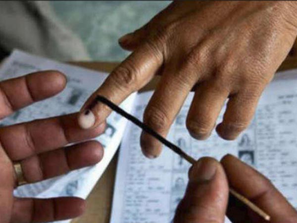 Bengal Panchayat Elections 2018 : TMC accused of threatening Opposition candidates