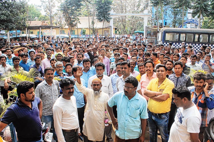 Bengal Panchayat Elections 2018: Trouble to finalize candidate for TMC