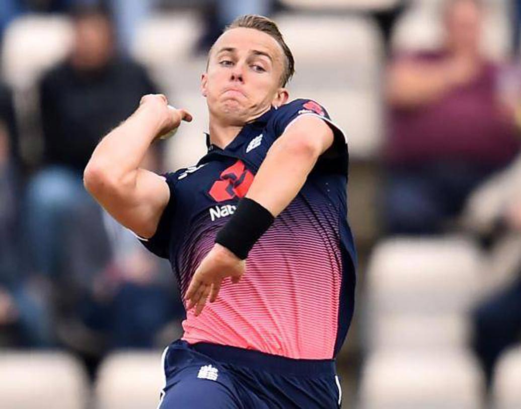 টম কুরান: চেন্নাইয়ের বিরুদ্ধে ৩৯ রান দিলেও ২ উইকেট নেন ইংল্যান্ডের এই পেসার।