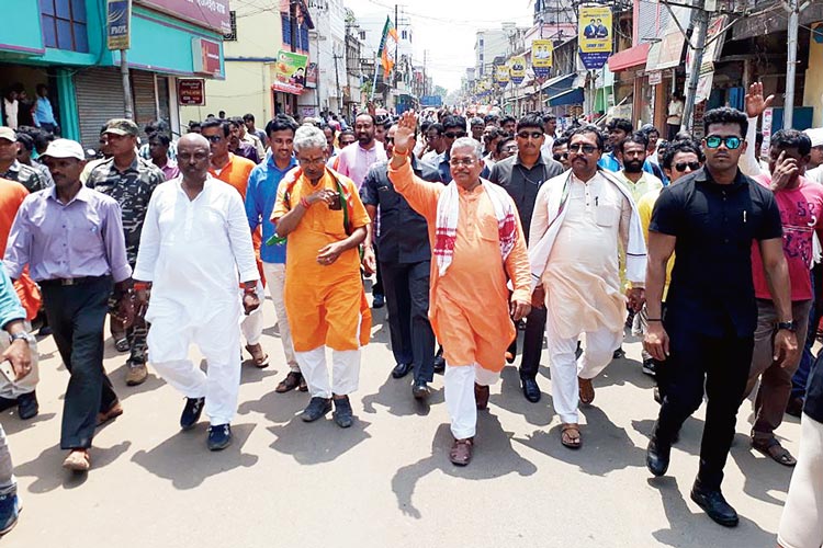 Bengal Panchayat Elections 2018: Dilip Ghosh promises to give 58 thousands candidates