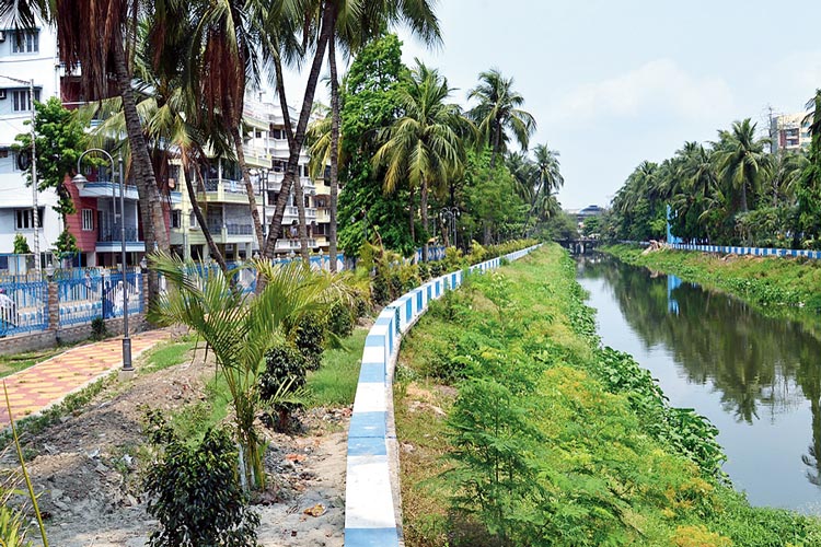 Kolkata News: Urban Development authorities reconstruct eastern drainage channel of city