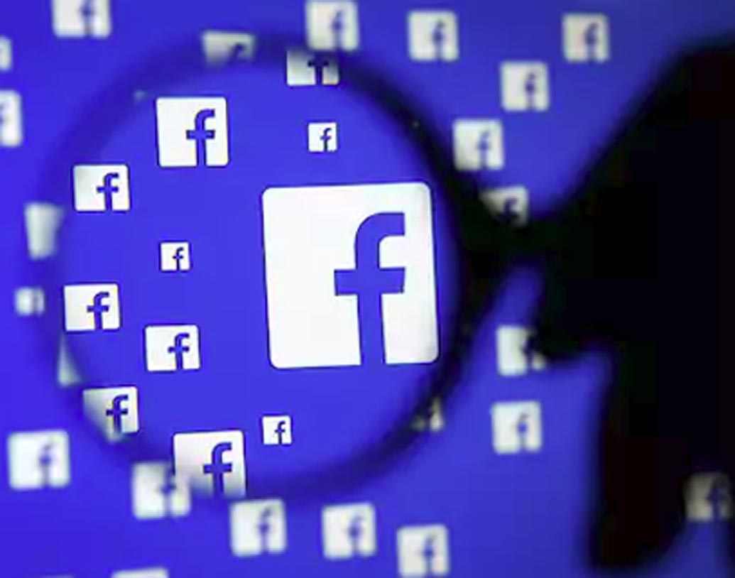 সমস্যা ফেসবুকে বেশি বন্ধু পাতানো নিয়েও। অক্সফোর্ড ইন্টারনেট ইন্সটিটিউটের প্রফেসর রবিন ডানবার বলছেন, “পরিচয় হতে পারে অনেকেরই সঙ্গে। তবে একসঙ্গে ১৫০ জন বন্ধুর সঙ্গেই একজন মানুষ সম্পর্ক রাখতে পারেন।” ডানবার পরখ করে দেখেছেন ফেসবুকে তাঁর বন্ধুদের মধ্যে ৪.১ শতাংশ সম্পূর্ণভাবে ডানবারের উপরে নির্ভরশীল আর ১৩.৬ শতাংশ ইউজারের মুখ দেখা যায় কেবলই তাঁদের প্রয়োজনে, তাঁদের ইমোশনাল ক্রাইসিসের সময়ে। রবিন মনে করেন, এমন অপ্রয়োজনীয় বন্ধু এড়িয়ে গেলে ভালই হবে ব্যবহারকারীদের।