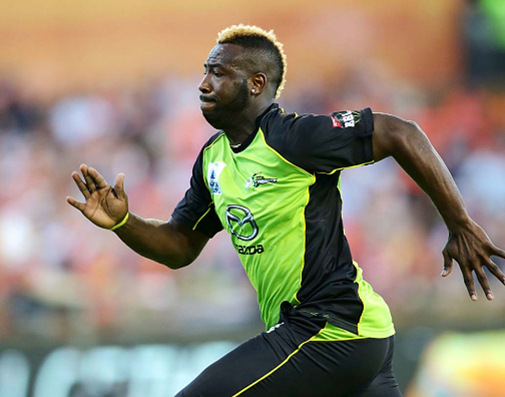 একাদশতম বল: ফের ছয়।