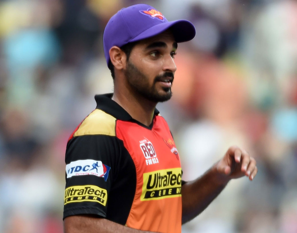 সঠিক লাইন লেংথে বল করলে যে কোনও ব্যটিং লাইন আপকে যে আটকে রাখা যায়, তার প্রমাণ দিয়েছেন ভুবনেশ্বর কুমার। নাইট বোলারদের সে কথা মাথায় রেখে বল করতে হবে।