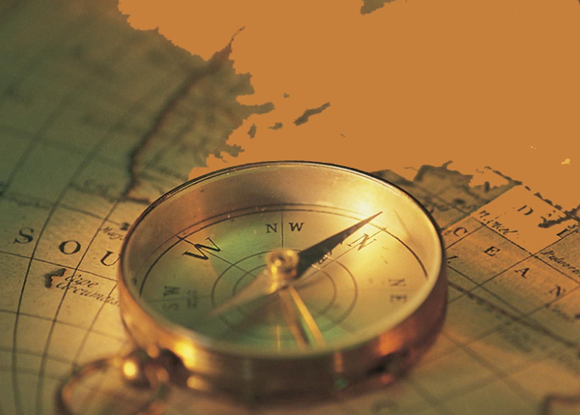 তবে আধুনিক কন্ডোমের থেকে তা ছিল অনেকটাই আলাদা। কখনও পশুর শিং, পশুর চামড়া, খাদ্যনালী আবার কখনও বা ধাতব আস্তরণ কন্ডোমের কাজ করত। কী ভাবে ব্যবহার শুরু হল কন্ডোমের? কন্ডোমের ইতিহাস দেখে নিন গ্যালারির পাতায়।