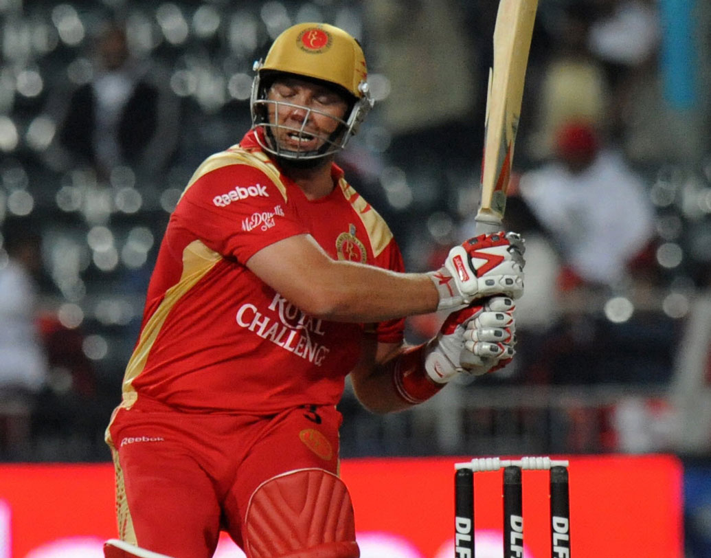 জাক কালিস: প্রবাদপ্রতীম এই প্রোটিয়া অলরাউন্ডার আরসিবির হয়ে তিনটি মরসুম খেলেছিলেন। সে দিনের ম্যাচে বল হাতে রিকি পন্টিংয়ের উইকেট নিলেও ব্যাট হাতে মাত্র ৮ রান করেন তিনি। বর্তমানে নাইট রাইডার্সের কোচিংয়ের দায়িত্বে রয়েছেন তিনি।