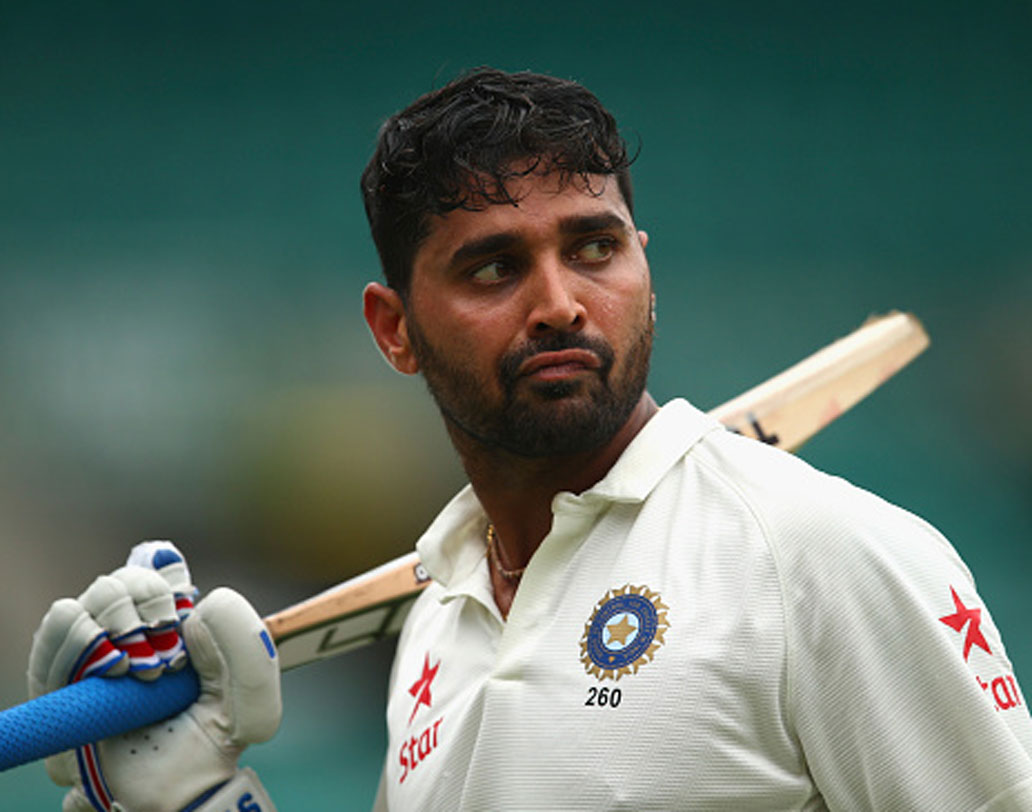 মুরলি বিজয় এবং চেতেশ্বর পূজারার মধ্যে দ্বিতীয় ইউকেটে ৩৭০ রানের জুটি। অস্ট্রেলিয়ার বিরুদ্ধে এই রান করেছিলেন তাঁরা।