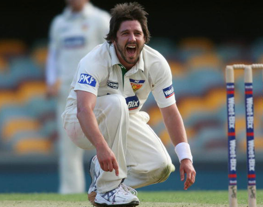 ব্রেট গিভস: অস্ট্রেলিয়ার প্রাক্তন এই পেসার সে দিন ৪ ওভারে ৪১ রান দিয়েছিলেন। দেশের হয়ে একটাই ওয়ান ডে খেলা গিভস বর্তমানে ধারাভাষ্যকার এবং সাংবাদিক হিসাবে কাজ করেন।