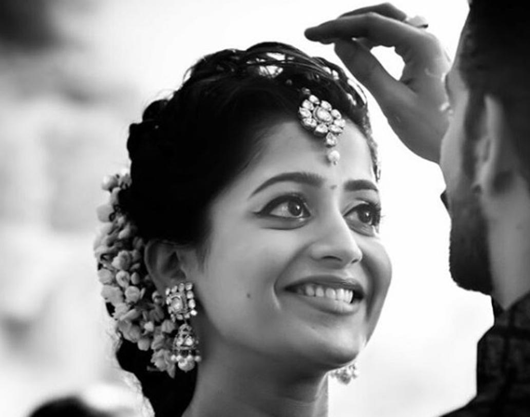 গত বছর ৭ ফেব্রুয়ারি উদয়পুর প্যালেসে গ্র্যান্ড সেলিব্রেশন করে রুক্মিণীর সঙ্গে বিয়ে করেছিলেন নীল।