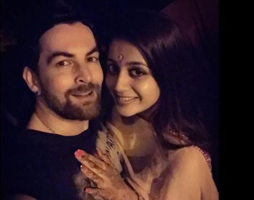 খুব শীঘ্রই মুম্বইতে ‘গোদ ভরাই’ অনুষ্ঠানের আয়োজন করা হবে। এর পরই প্রভাসের সঙ্গে ‘সাহো’র শুটিংয়ে ব্যস্ত থাকবেন নীল।