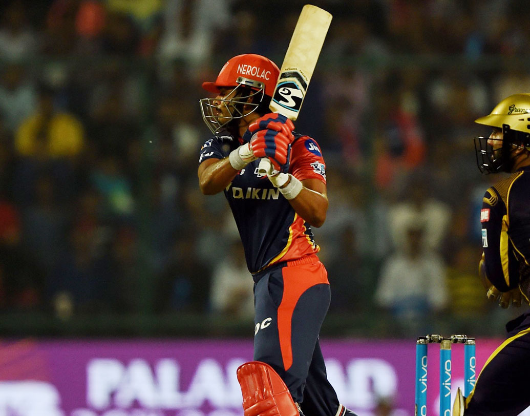 তিনি জানিয়েছেন, শ্রেয়স সম্পূর্ণ সুস্থ। নতুন করে কোনও চোট লাগেনি তাঁর।