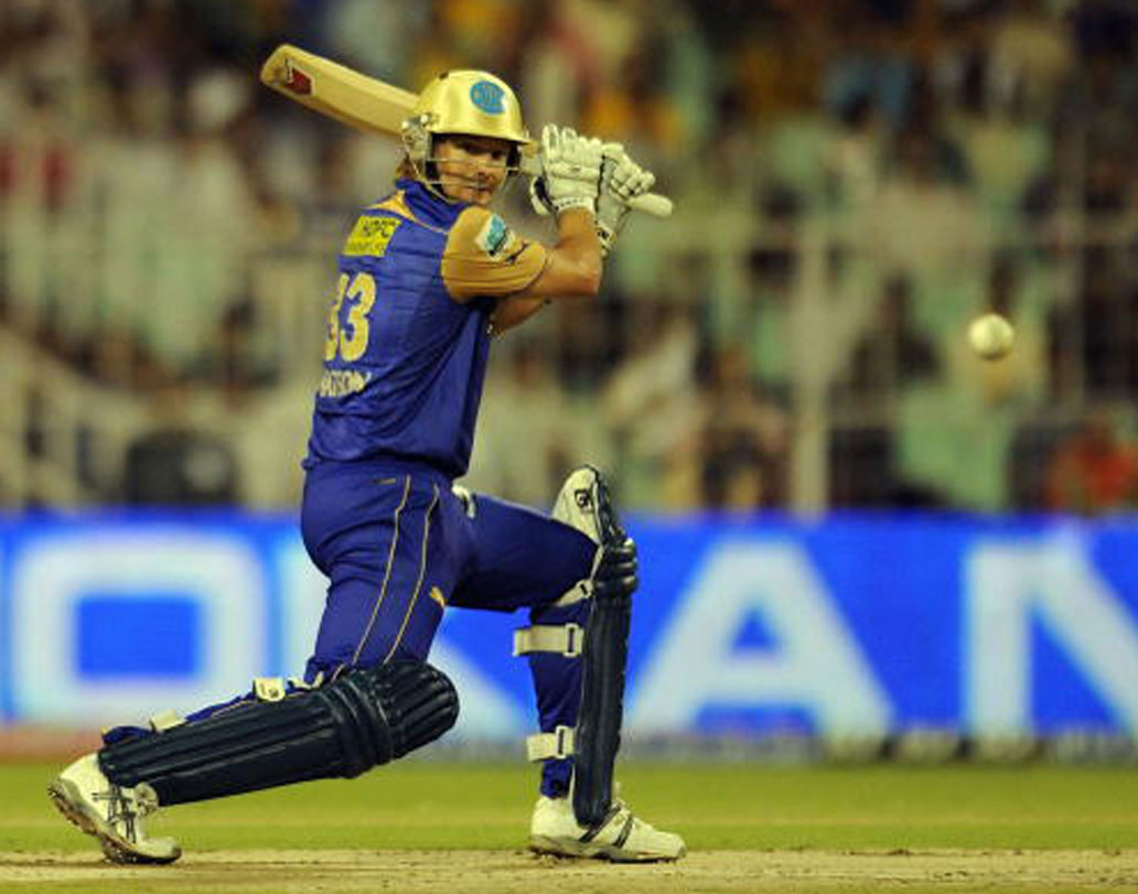 শেন ওয়াটসন: ২০১৫ সালে রাজস্থান রয়্যালসের অধিনায়কত্ব ছেড়েছিলেন। তাঁর পরিবর্তে দায়িত্ব পান স্টিভ স্মিথ। আচমকা কেন ওয়াটসনকে সরানো হল, তা নিয়ে অবশ্য কিছু জানায়নি ম্যানেজমেন্ট।