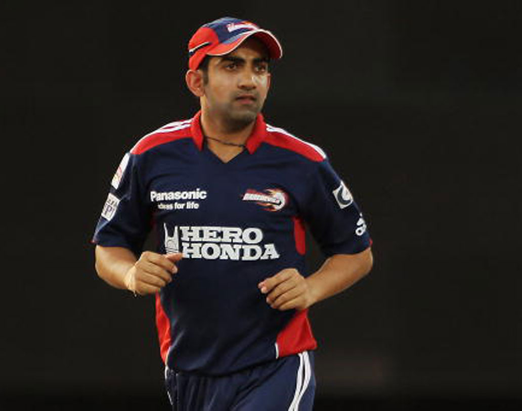 গৌতম গম্ভীর: একেবারেই রান পাচ্ছিলেন দিল্লির অধিনায়ক। হারছিল দলও। খারাপ পারফরম্যান্সের যাবতীয় দায় নিয়ে সরে দাঁড়ান গম্ভীর। নতুন নেতা হন শ্রেয়াস আইয়ার।