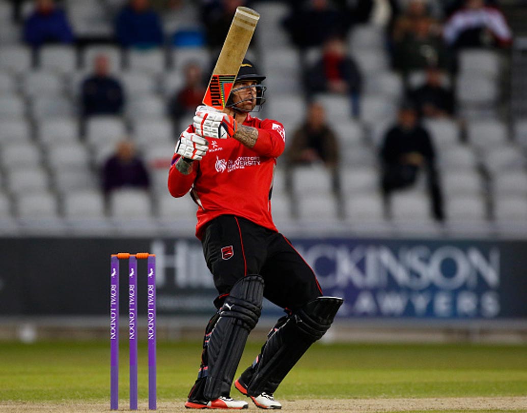 ক্যামেরুন ডেলপোর্ট: দক্ষিণ আফ্রিকার এই অলরাউন্ডারটি ডান হাতে পেস বোলিংয়ের পাশাপাশি বাঁহাতে ব্যাটিংটাও ভালই করেন। ঘুরে দাঁড়ানোর ম্যাচে আজ অভিষেক হতে পারে তাঁর।