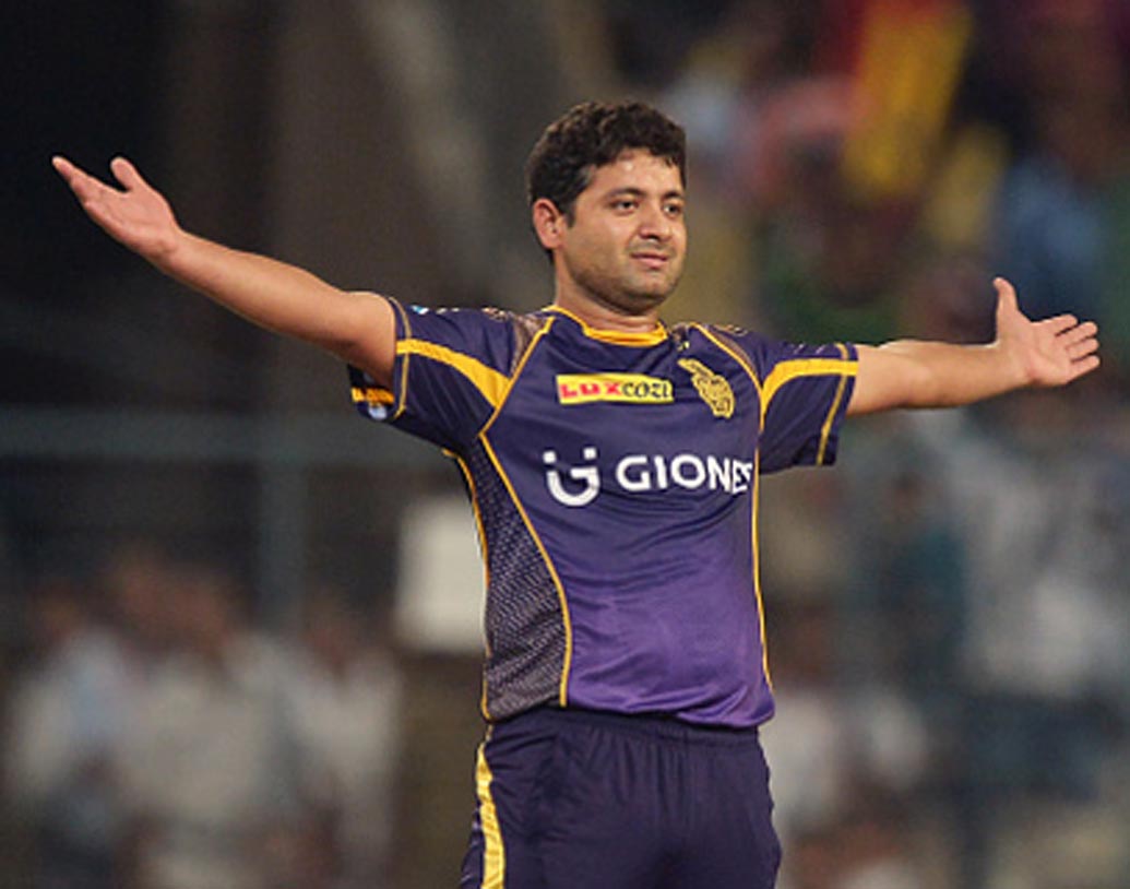 পীযূষ চাওলা: সুনীল নারাইনের সঙ্গে স্পিন বিভাগটা সামলানোর দায়িত্ব পীযূষের উপরই রাখতে চাইবেন দীনেশ কার্তিক।