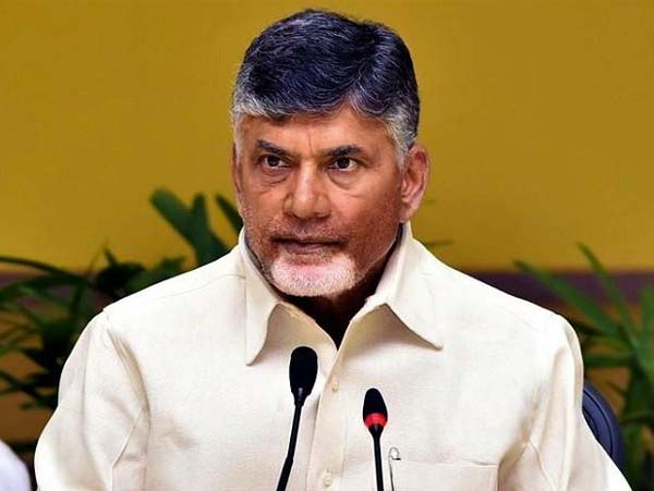 রাজনৈতিক বিশ্লেষকদের একাংশের দাবি, অন্ধ্রপ্রদেশের রাজনৈতিক অঙ্ক মাথায় রেখেই বিজেপির সঙ্গে ফের জোট বাঁধতে আগ্রহী চন্দ্রবাবু। 