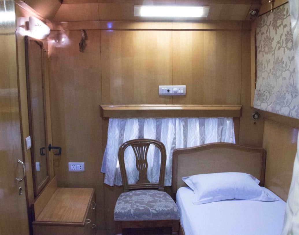 ভারতীয় রেলের ১৮টি জোনের ৬৮টি ডিভিশনে মোট ৩৩৬টি সেলুন কার রয়েছে। এগুলির মধ্যে ৬২টি বাতানুকুল। আইআরসিটিসি সূত্রে খবর, প্রথম ধাপে এই ৬২টি বাতানুকুল সেলুন কারকে কাজে লাগানো হবে। এই উদ্যোগে যথাযথ সাড়া মিললে সেলুন কারের সংখ্যা পরে বাড়ানো হবে।