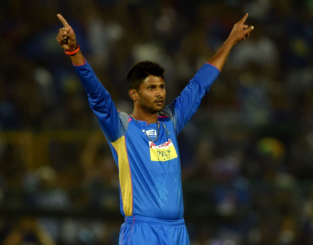 কৃষ্ণাপ্পা গৌতম (রাজস্থান রয়্যালস) : কর্নাটকের এই ব্যাটসম্যানকে বিশাল দাম (৬.২০ কোটি) দিয়ে নিলামে কিনে নেয় রাজস্থান রয়্যালস। চলতি মরশুমে মুম্বইয়ের বিরুদ্ধে প্রায় হেরে যাওয়া ম্যাচ জিতিয়ে দেন তিনি। ১১ বলে ৩৩ রানের দুরন্ত ইনিংস খেলেন রাজস্থানের এই ব্যাটসম্যান। ছবি: এএফপি।