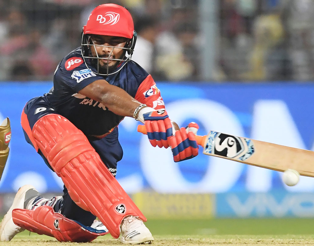 ঋষভ পন্থ: উইকেটরক্ষক ব্যাটসম্যান হিসেবে এ দিনের ম্যাচে থেকে যাওয়াই স্বাভাবিক। ছবি: এএফপি।