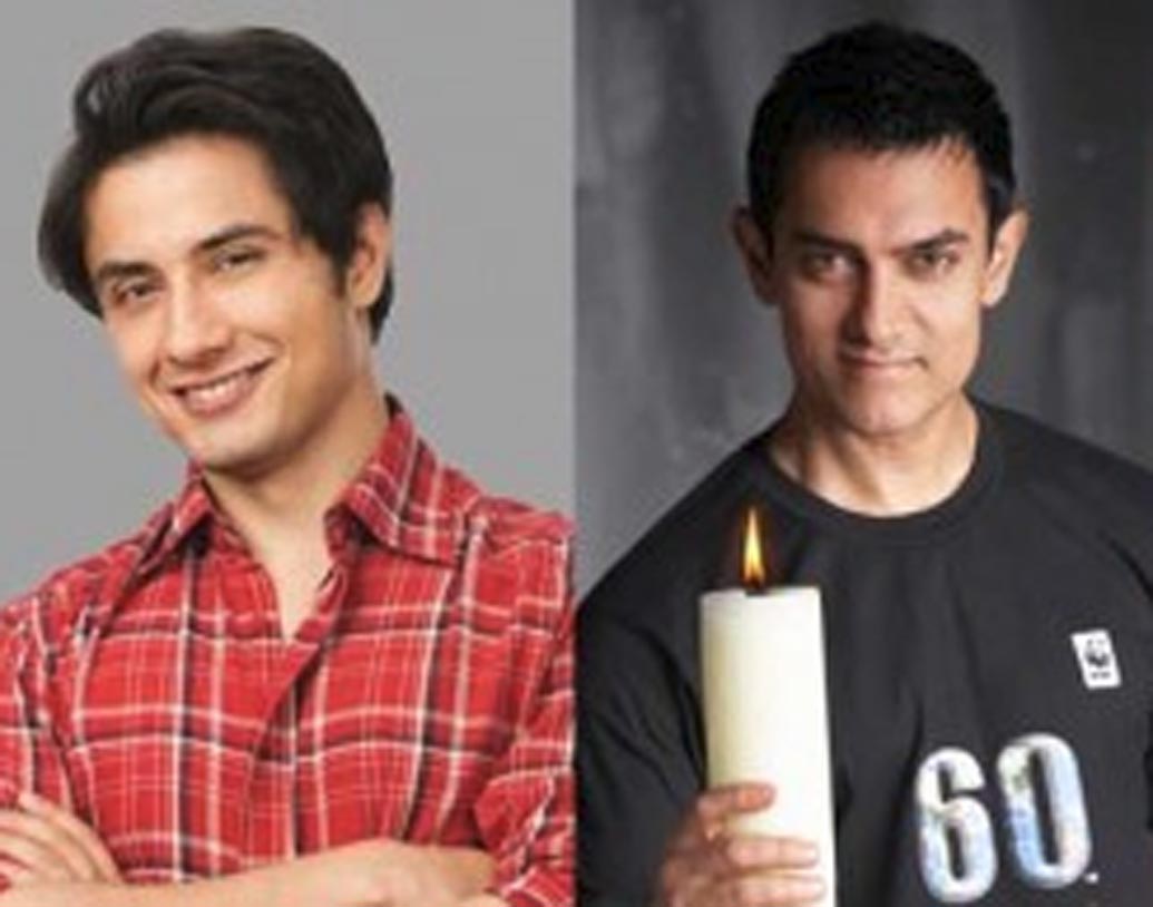 আলি জাফর-আমির খান: মনে আছে ‘মেরে ব্রাদার কি দুলহান’ ছবিতে ইমরান খানের দাদার চরিত্রে অভিনয় করেছিলেন আলি জাফর? মজার ব্যাপার হল, আলি জাফর সম্পর্কে ইমরানের কাকা হন। আসলে, আলির স্ত্রী আয়েষা ফাজলি আমির খানের দূর সম্পর্কের বোন।