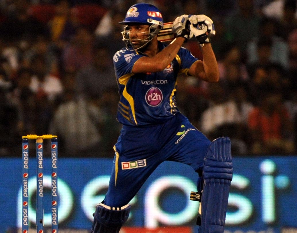 রোহিত শর্মা: ছোট ফর্ম্যাটে বিশ্বের অন্যতম সেরা ব্যাটসম্যান। আইপিএলে এখনও পর্যন্ত ১৫৯টি ম্যাচে ১৭২টি ছক্কা হাঁকিয়েছেন হিটম্যান। স্ট্রাইক রেট ১৩১। তালিকায় তিন নম্বরে তিনি।