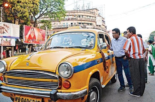 Kolkata news: Taxi Driver Beat up passenger 