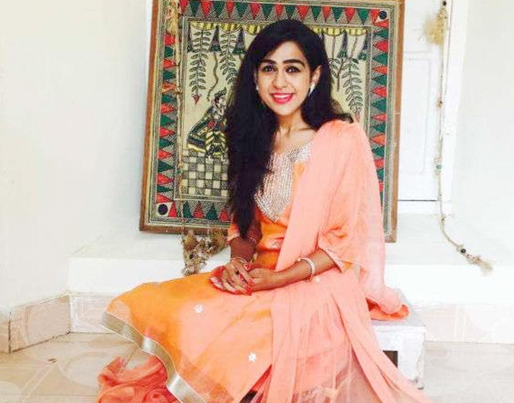 পশুখাদ্য কেলেঙ্কারি মামলায় লালু এখন জেলে। কিন্তু তেজের বিয়ে নিয়ে খুবই উচ্ছ্বসিত তাঁর পরিবার। লালুপ্রসাদের ছোট মেয়ে রাজলক্ষ্মীর বিয়ে হয় মুলায়ম সিংহ যাদবের পরিবারে। অন্য মেয়েদের মধ্যে রাগিনী, হেমা ও অনুষ্কার বিয়েও হয়েছে দিল্লি ও হরিয়ানার রাজনৈতিক পরিবারে। এ বার তেজের সম্বন্ধও জুড়তে যাচ্ছে রাজনীতির ঘরানায়।