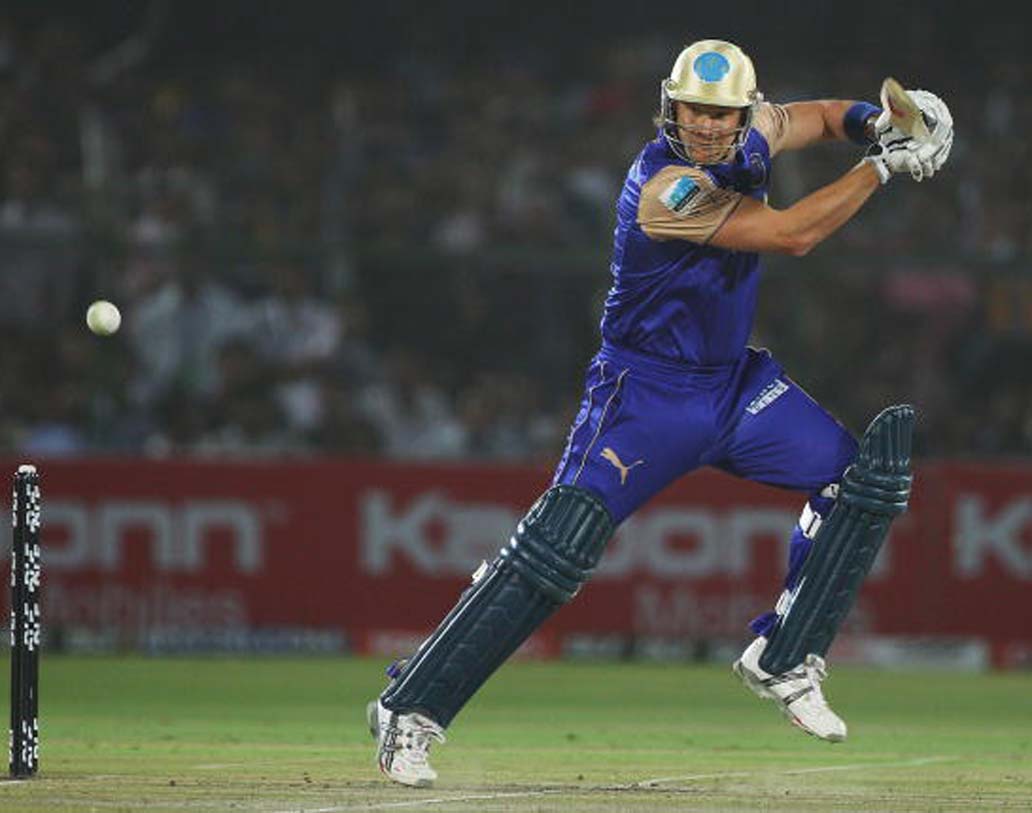 শেন ওয়াটসন: রাজস্থান রয়্যালস এবং আরসিবির অধিনায়ক হিসেবে ২৪ ম্যাচের মধ্যে মাত্র ৮ ম্যাচে জিতেছে দল। তবে একজন অলরাউন্ডার হিসাবে ওয়াটসনের পারফরম্যান্স দুর্দান্ত।