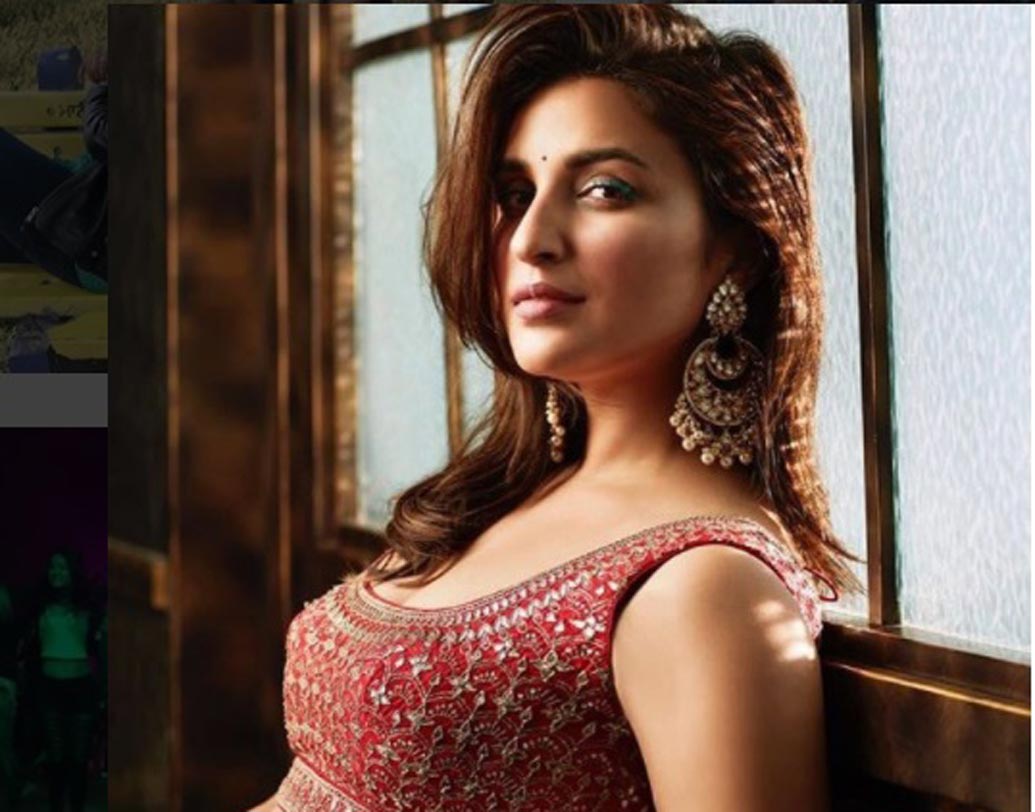 পরিণীতি চোপড়া কতগুলি হোয়াটসঅ্যাপ গ্রুপে অ্যাকটিভ শুনলে আপনি চমকে উঠবেন। সংখ্যাটা নাকি ২২ থেকে ২৫-এর মধ্যে। সবই নায়িকার খুব ঘনিষ্ঠ বন্ধু ও আত্মীয়দের তৈরি করা গ্রুপ। তবে সব গ্রুপেই ‘মিউট’ করে রেখেছেন অভিনেত্রী।