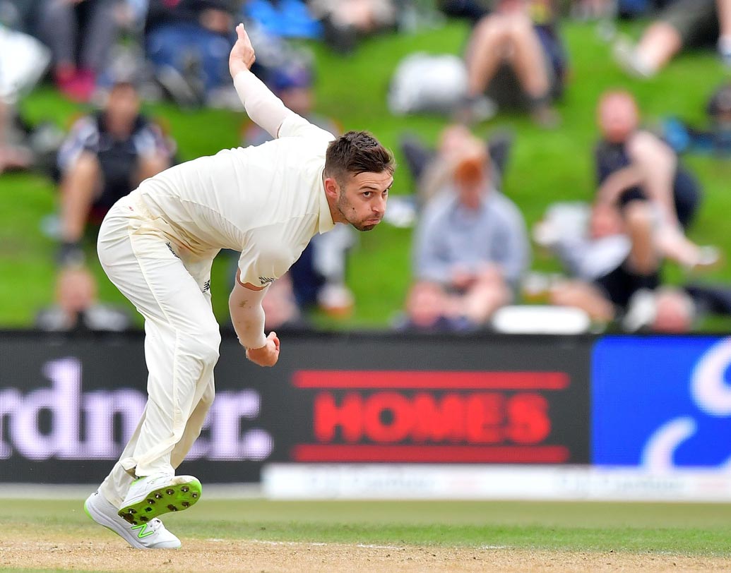 মার্ক উড: এ বারের আইপিএল-এ ধোনিদের অন্যতম ভরসা হতে চলেছেন মার্ক। ব্রাভো-শার্দুলদের পাশাপাশি বোলিংয়ের দায়িত্ব থাকবে তাঁর উপর। প্রথম একাদশে মার্কের দলে থাকার সম্ভাবনা যথেষ্টই।