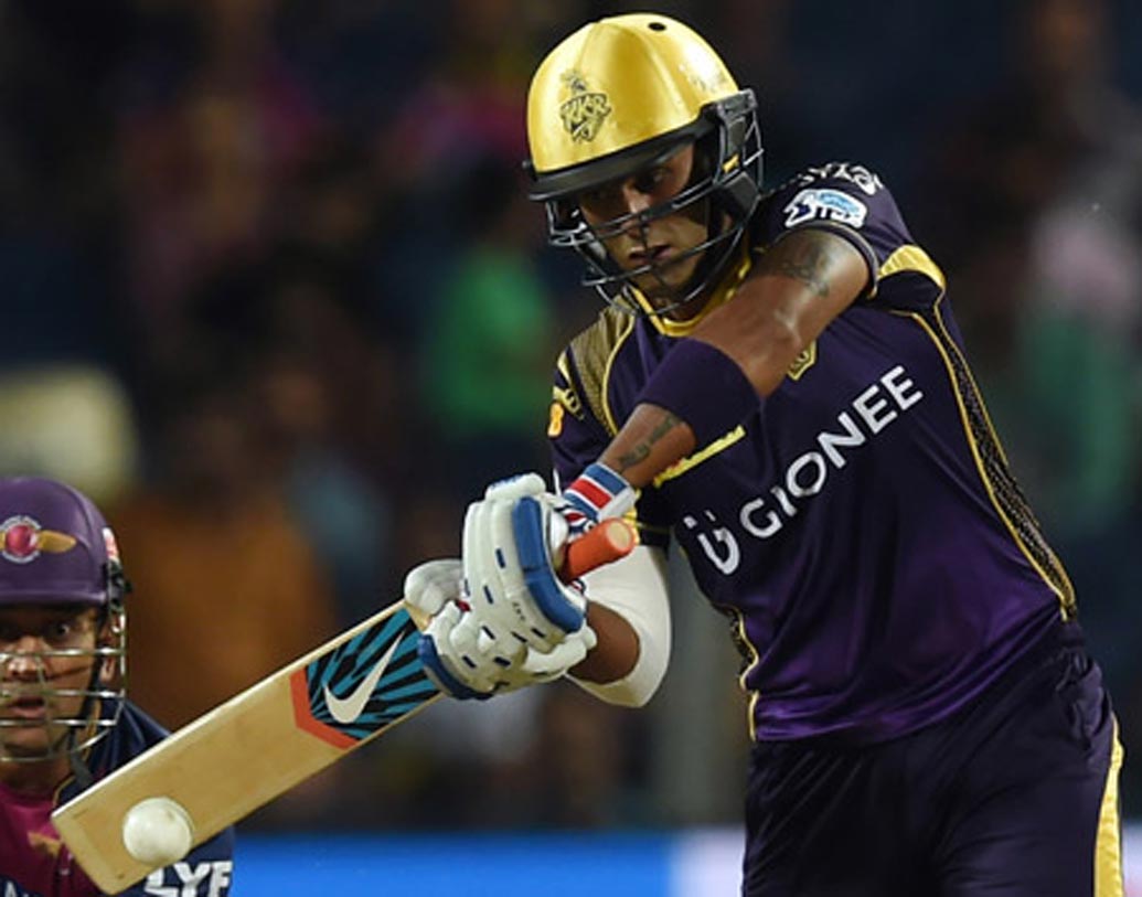 সূর্যকুমার যাদব: এখনও পর্যন্ত ৫৫টি ম্যাচ খেলেছেন। মোট রান ৬১২। গড় ২২-এর মতো। নাইটদের হয়ে একাধিক গুরুত্বপূর্ণ ইনিংস খেলেছেন এই মুম্বইকর।